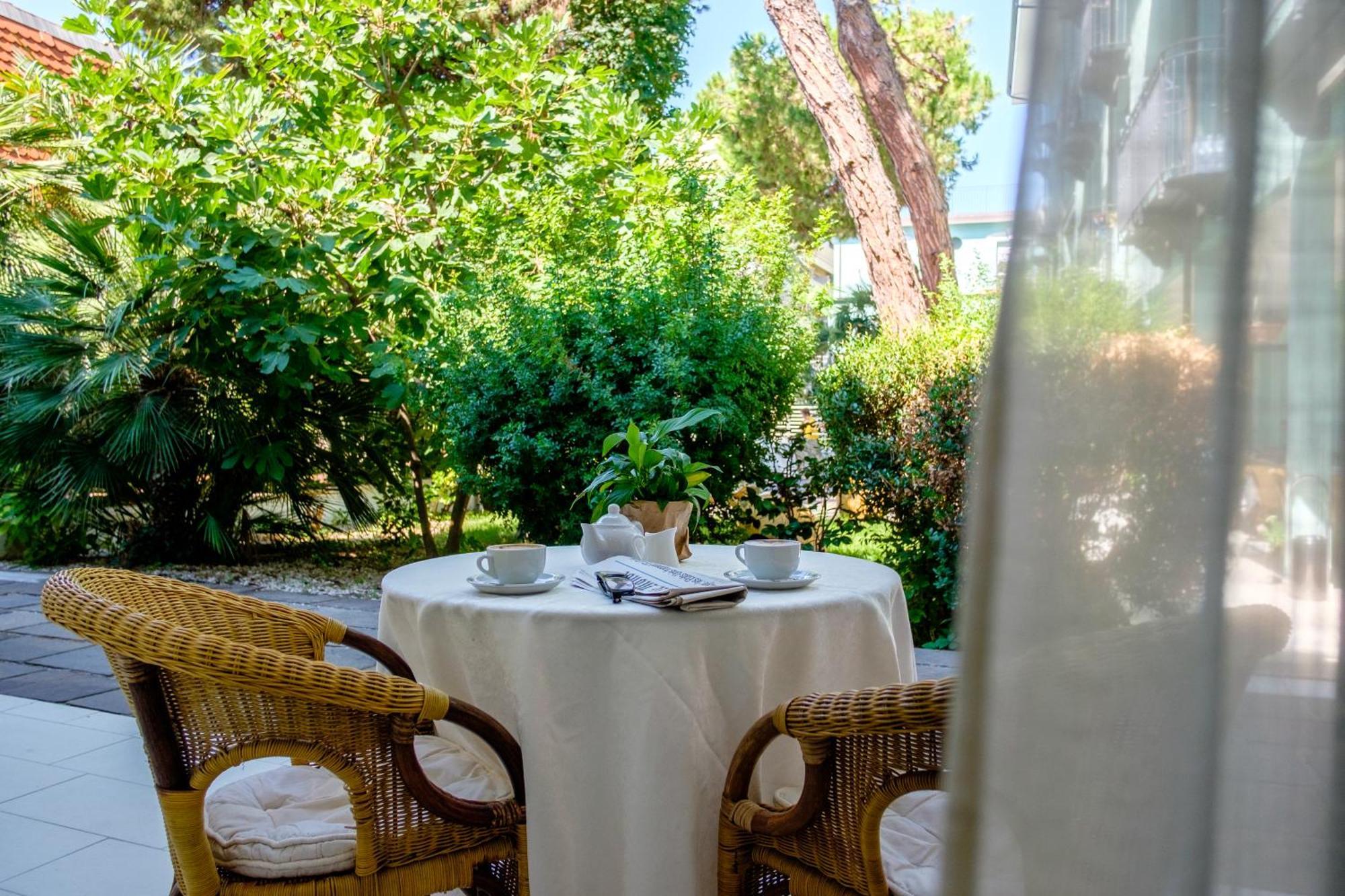 Hotel Bristol Bellaria – Igea Marina Kültér fotó