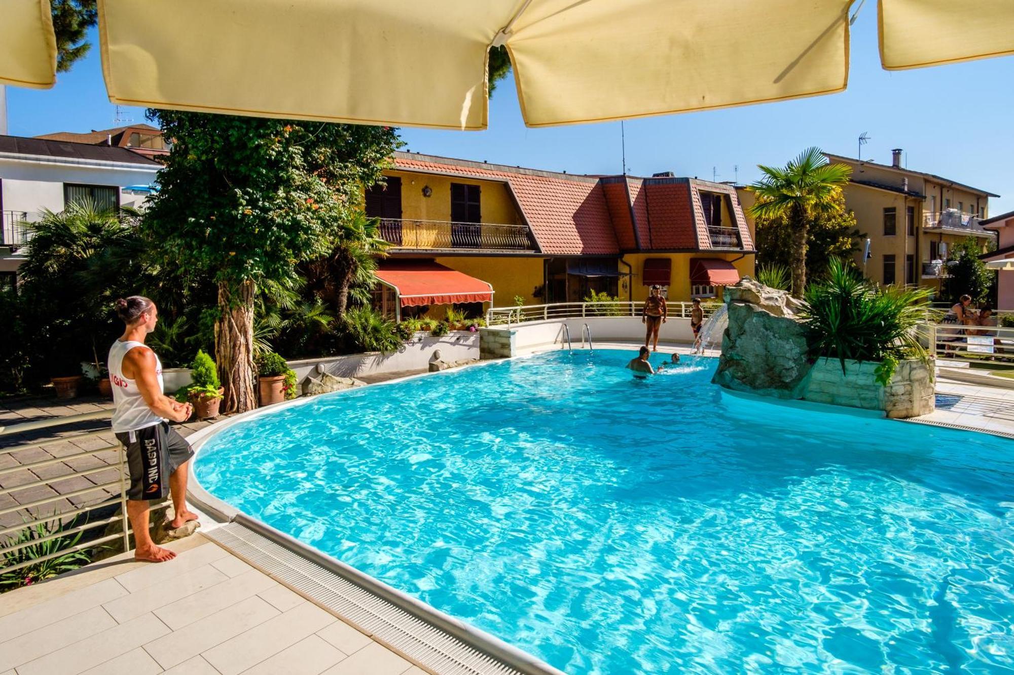 Hotel Bristol Bellaria – Igea Marina Kültér fotó